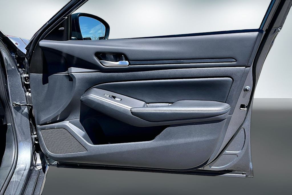 Thumbnail: 2025 Nissan Altima - 28
