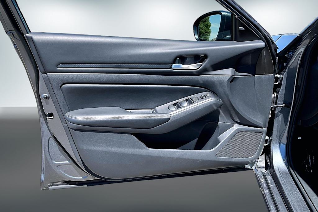 Thumbnail: 2025 Nissan Altima - 27