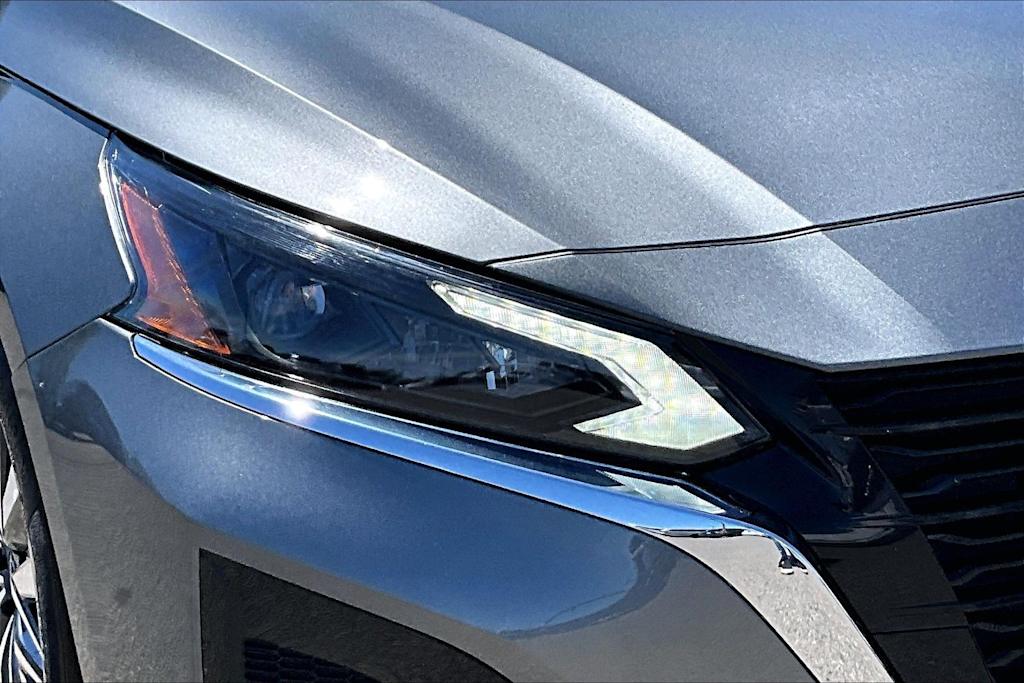 Thumbnail: 2025 Nissan Altima - 31