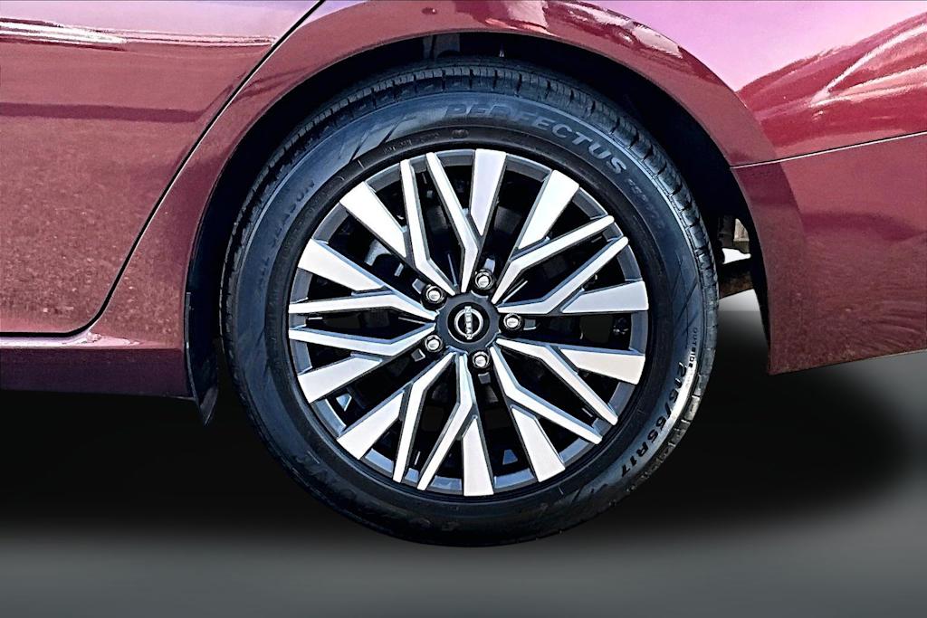 Thumbnail: 2025 Nissan Altima - 33