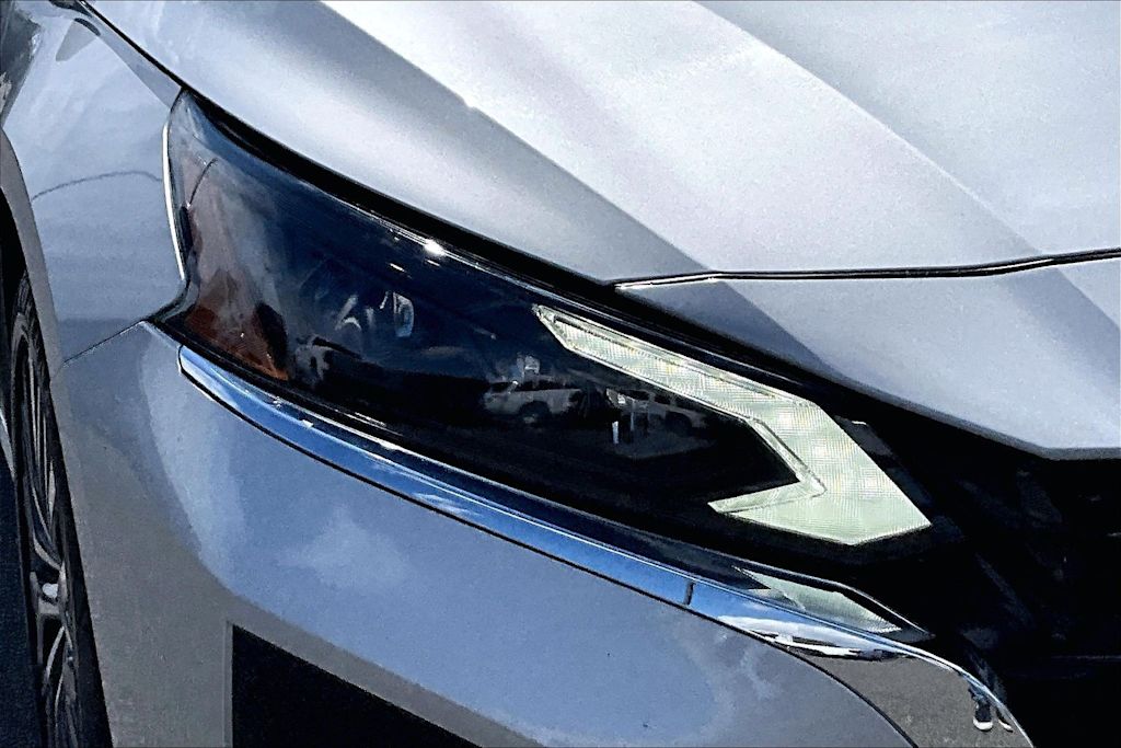 Thumbnail: 2023 Nissan Altima - 31