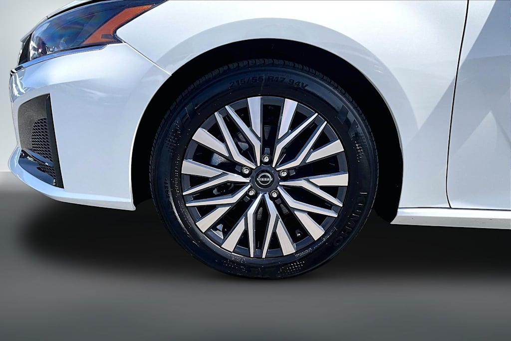 Thumbnail: 2025 Nissan Altima - 8