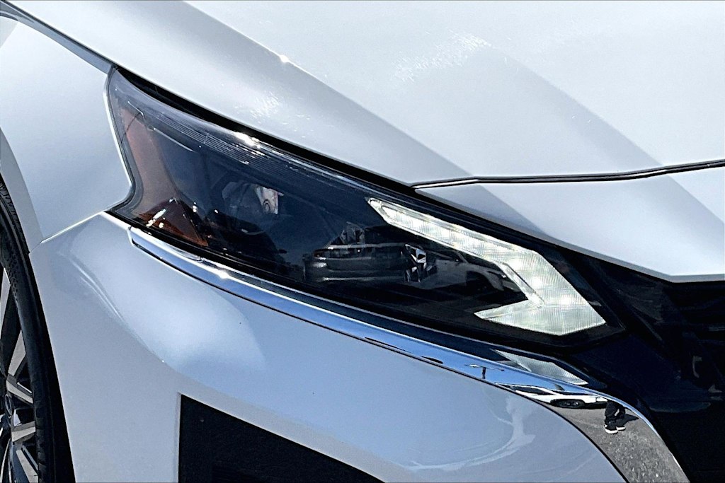 Thumbnail: 2025 Nissan Altima - 31