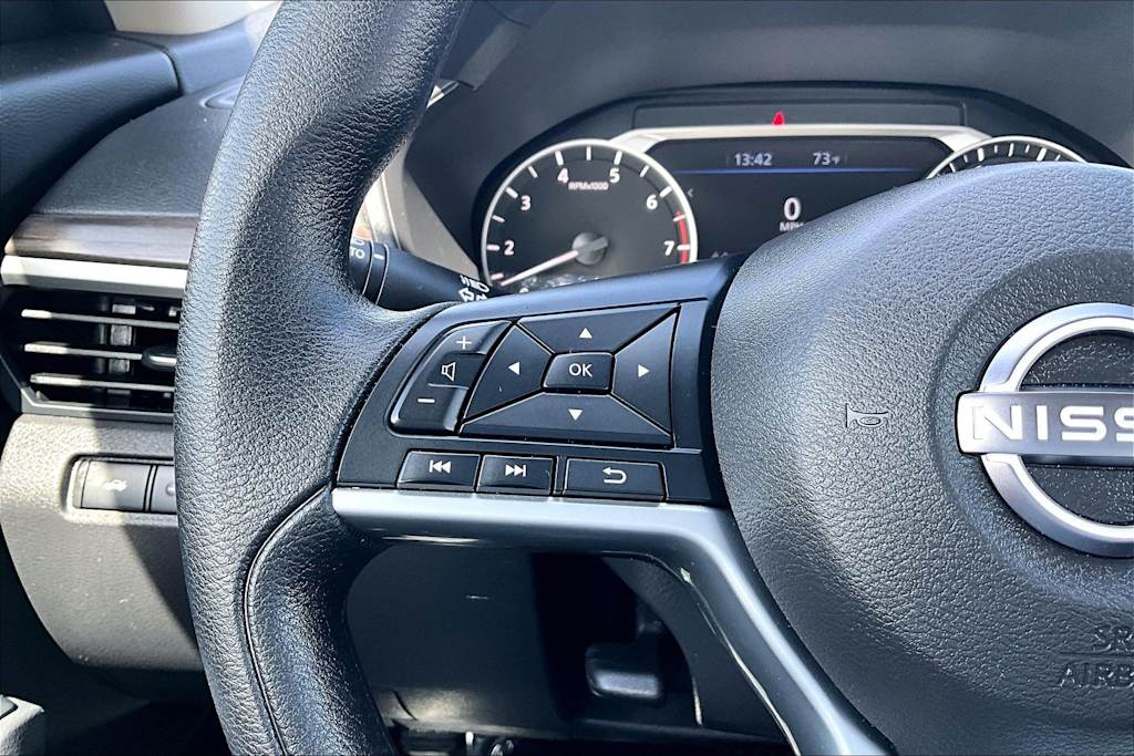 Thumbnail: 2025 Nissan Altima - 25