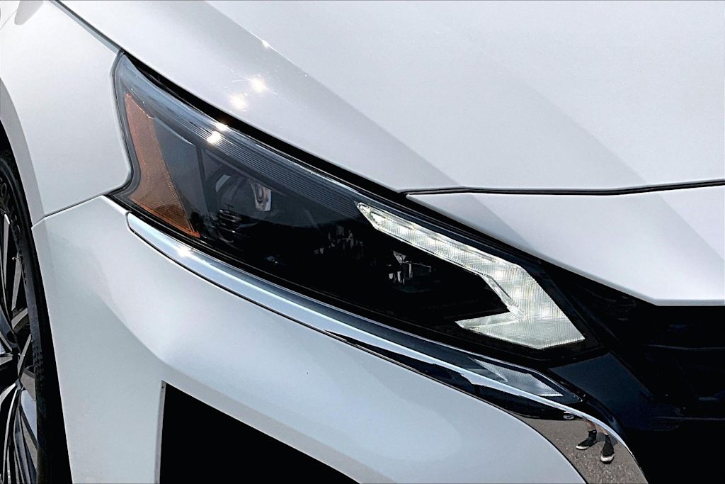 Thumbnail: 2025 Nissan Altima - 31