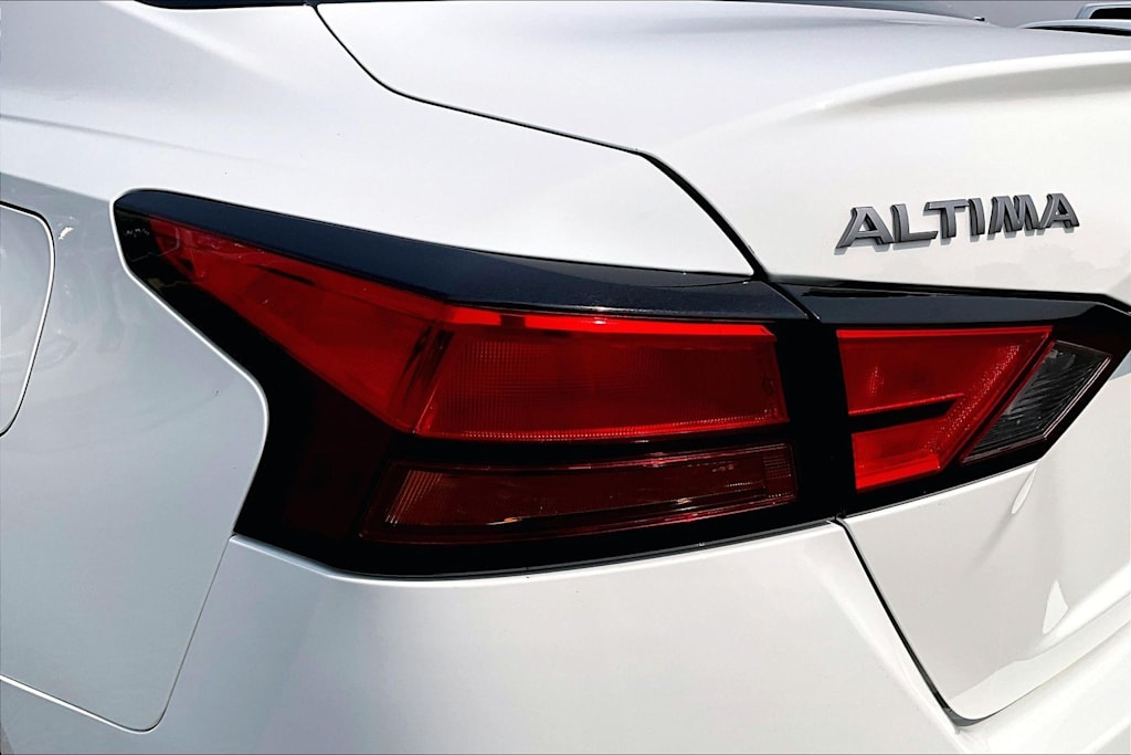 Thumbnail: 2025 Nissan Altima - 32