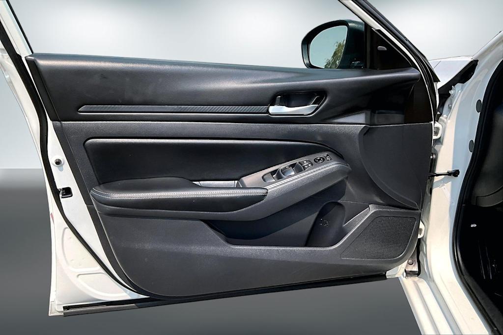 Thumbnail: 2025 Nissan Altima - 28