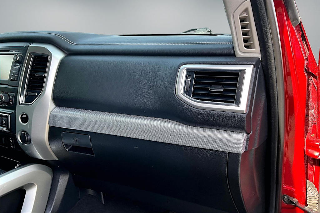 Thumbnail: 2018 Nissan Titan - 23