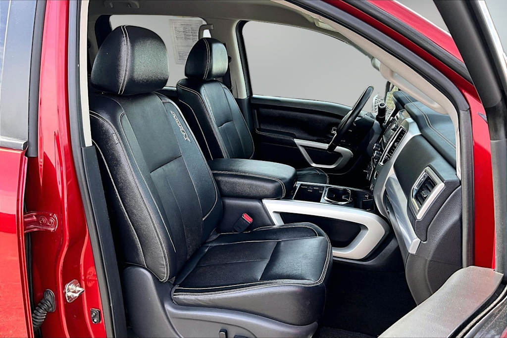 Thumbnail: 2018 Nissan Titan - 11