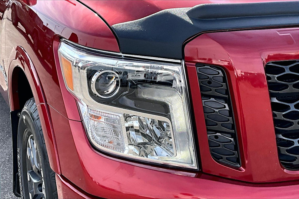Thumbnail: 2018 Nissan Titan - 30