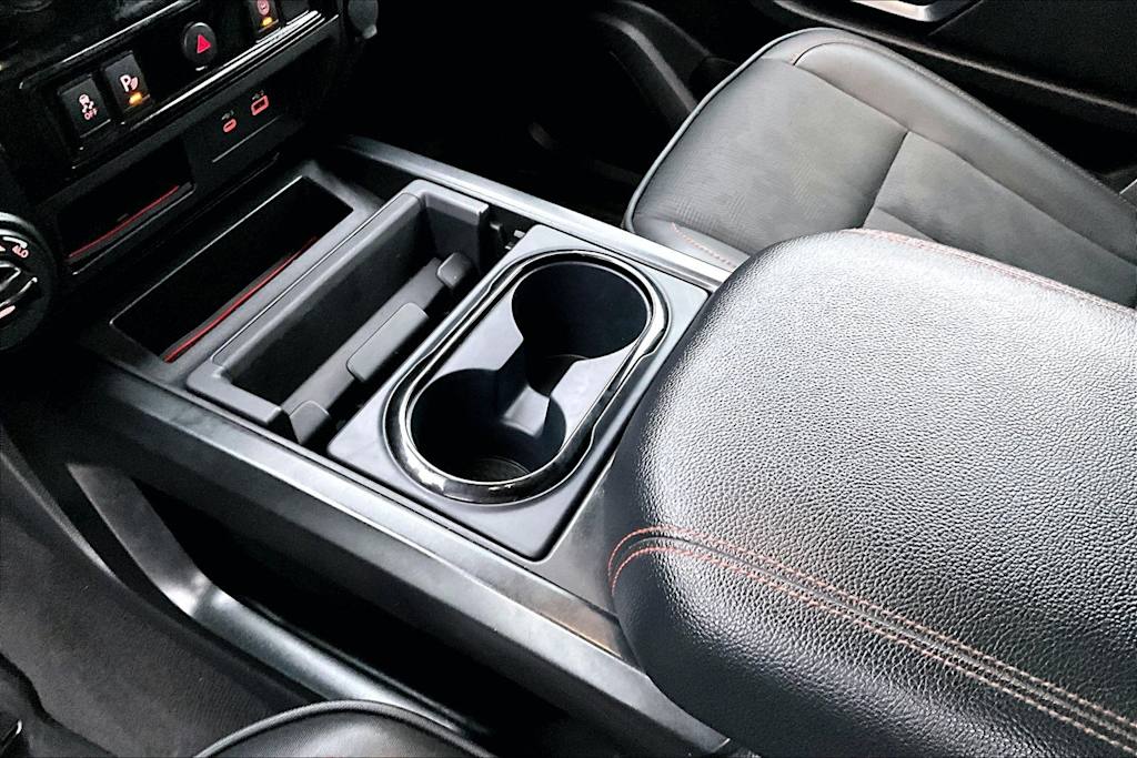 Thumbnail: 2022 Nissan Titan - 17