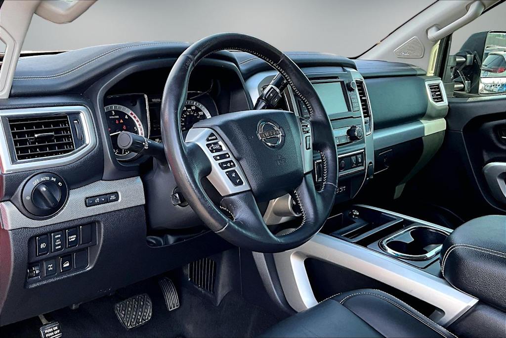 Thumbnail: 2019 Nissan Titan - 2