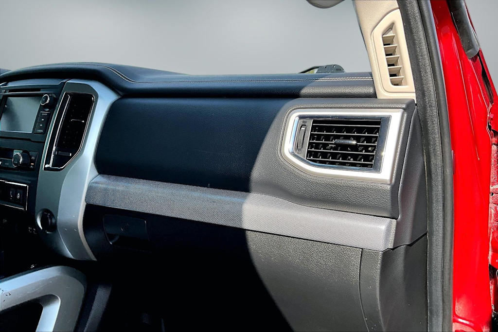 Thumbnail: 2019 Nissan Titan - 23