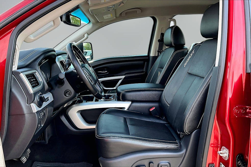 Thumbnail: 2019 Nissan Titan - 11