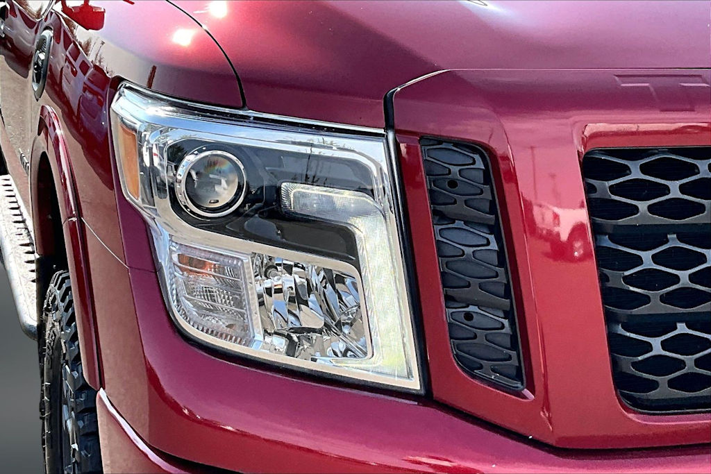 Thumbnail: 2019 Nissan Titan - 31