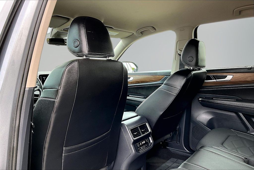 Thumbnail: 2025 Volkswagen Atlas - 13