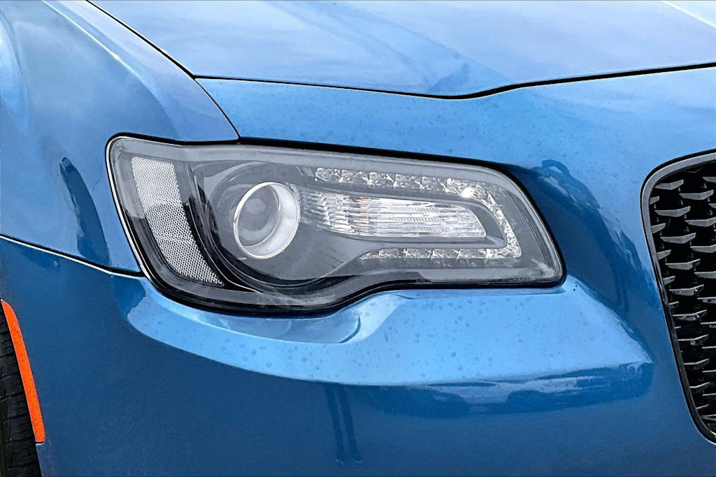 Thumbnail: 2023 Chrysler 300 - 31