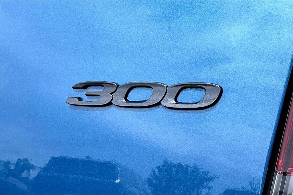 Thumbnail: 2023 Chrysler 300 - 7