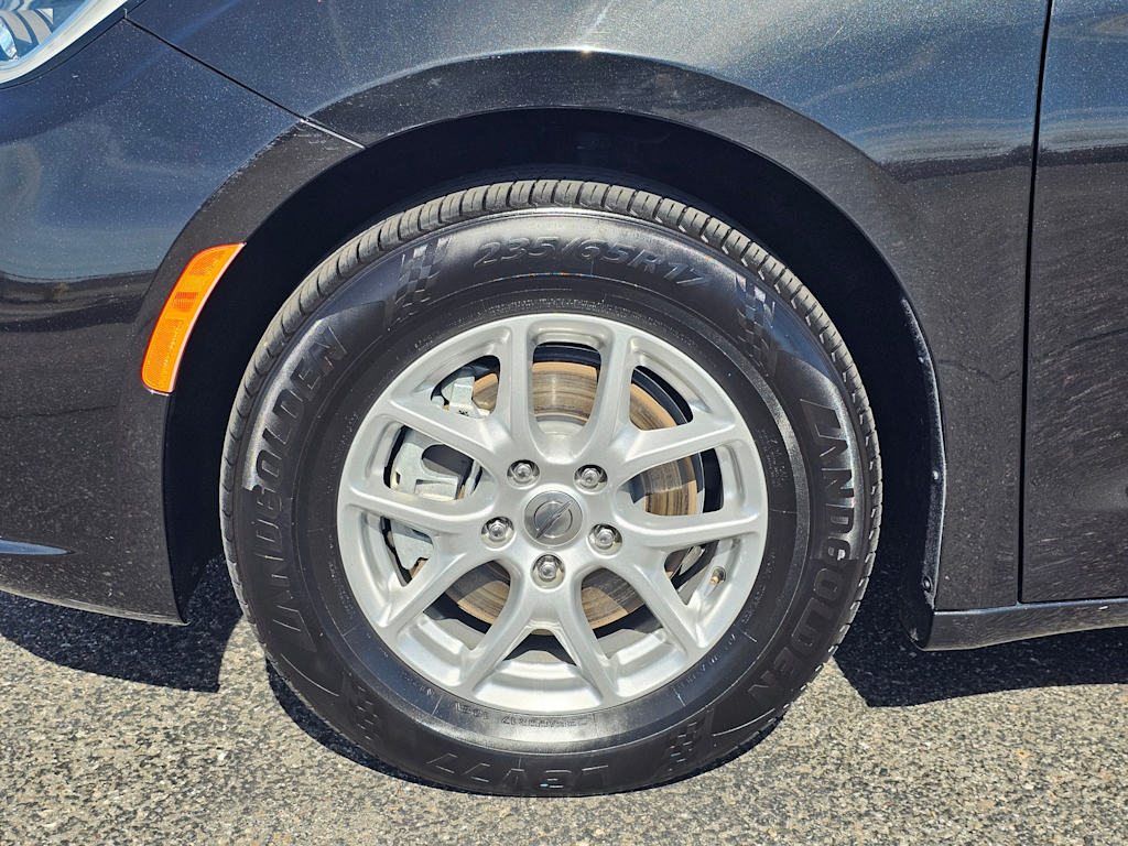 2023 Chrysler Pacifica Touring L 7