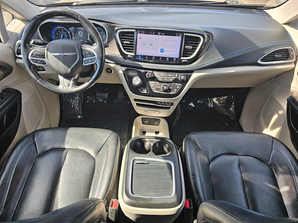 2023 Chrysler Pacifica Touring L 9