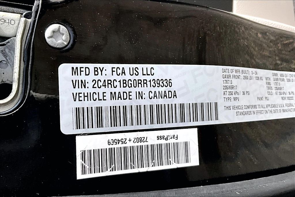 Thumbnail: 2024 Chrysler Pacifica - 18