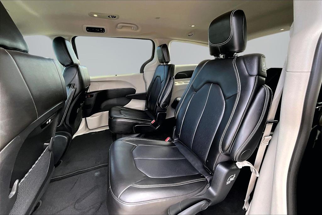 Thumbnail: 2024 Chrysler Pacifica - 11