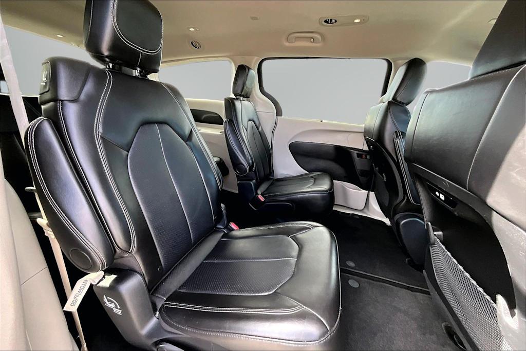 Thumbnail: 2024 Chrysler Pacifica - 28