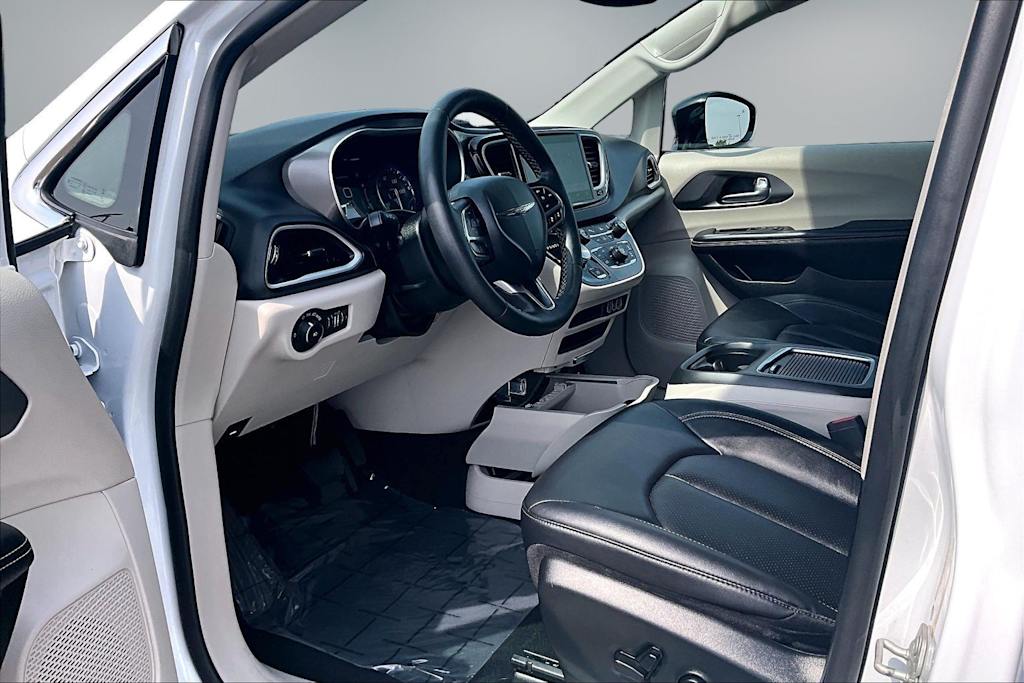 Thumbnail: 2024 Chrysler Pacifica - 2