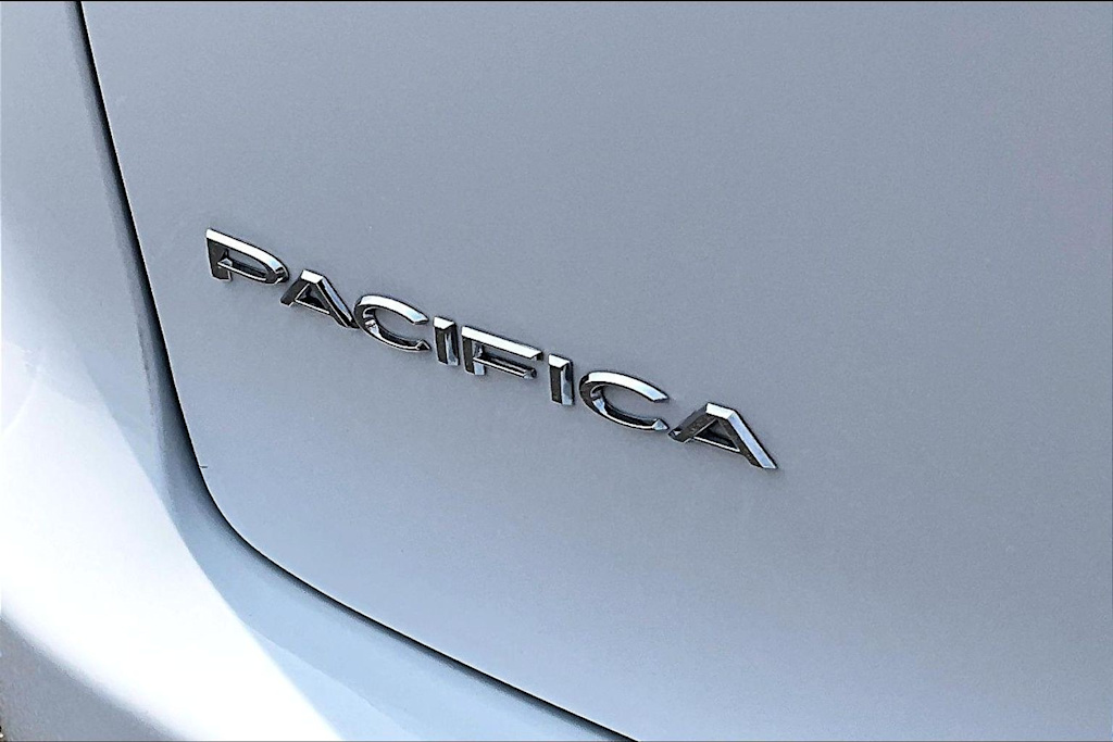 Thumbnail: 2024 Chrysler Pacifica - 7