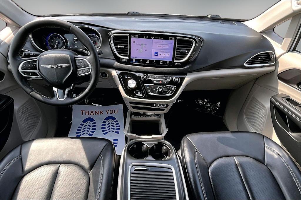 Thumbnail: 2024 Chrysler Pacifica - 10
