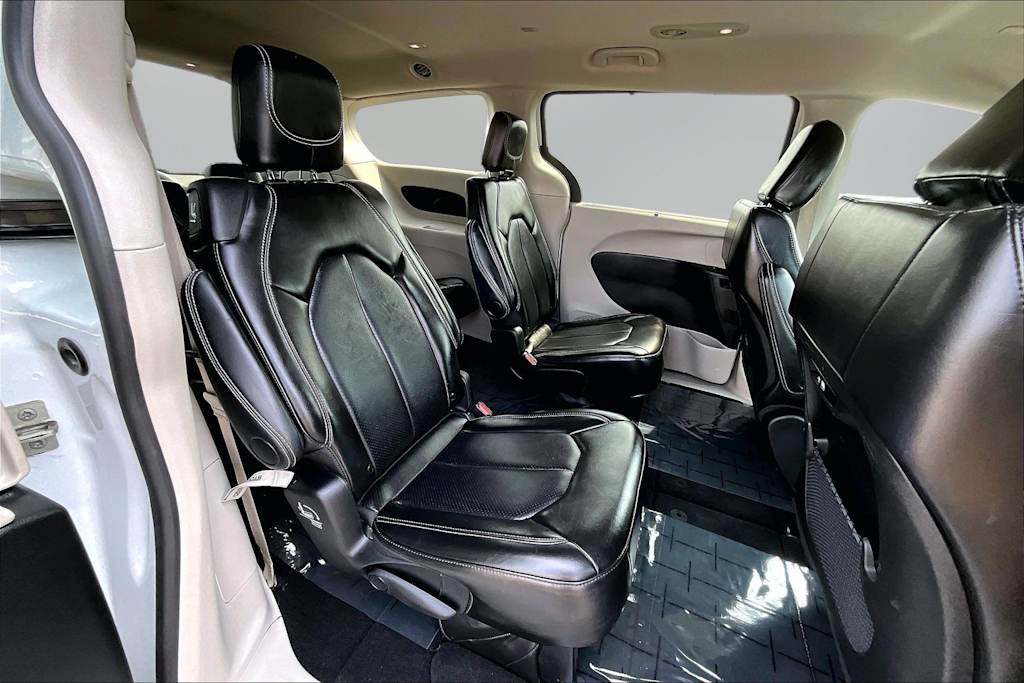 Thumbnail: 2024 Chrysler Pacifica - 29