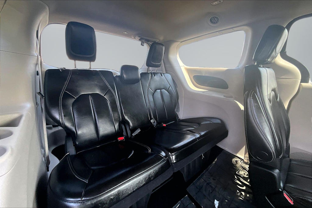 Thumbnail: 2023 Chrysler Pacifica - 31