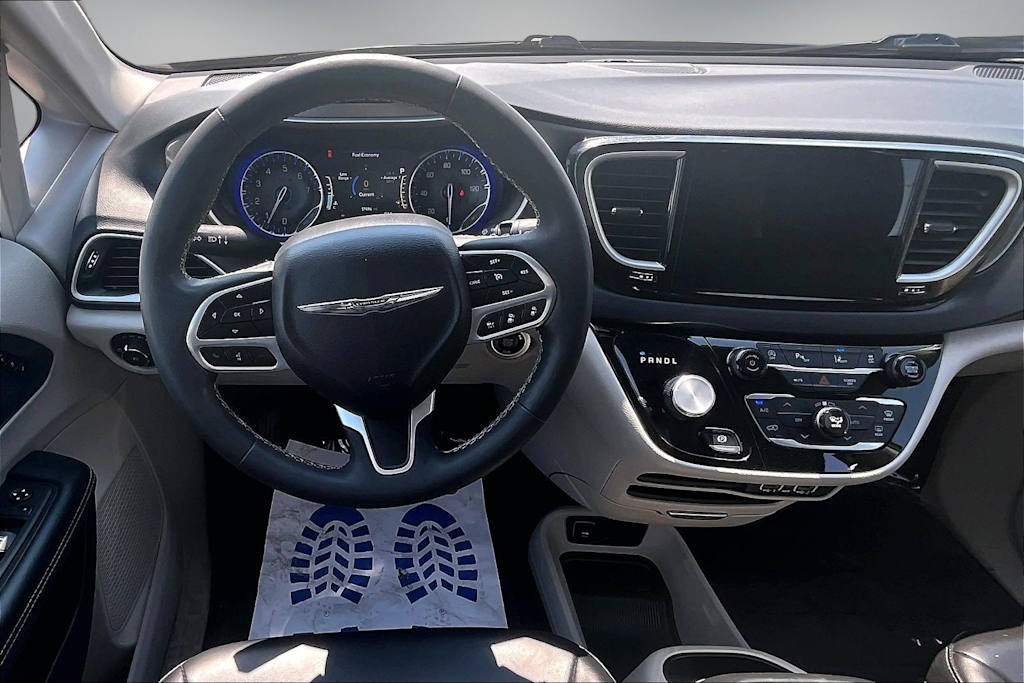 Thumbnail: 2023 Chrysler Pacifica - 14