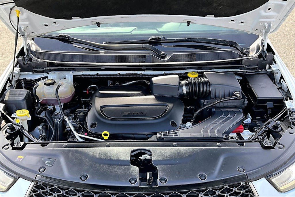 Thumbnail: 2023 Chrysler Pacifica - 9