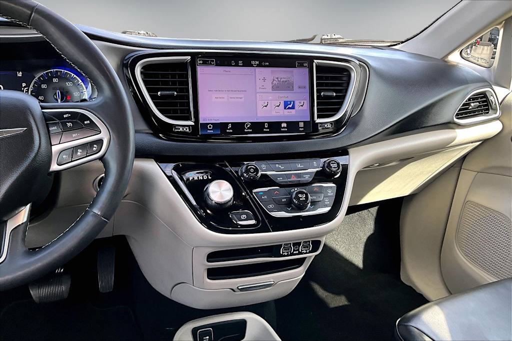 Thumbnail: 2023 Chrysler Pacifica - 16