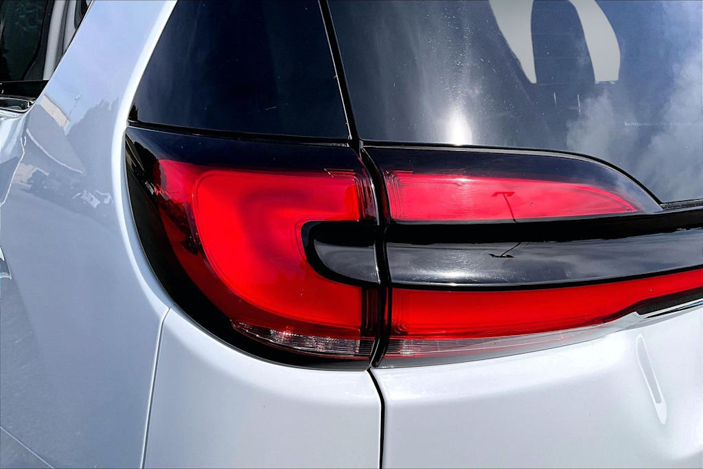 Thumbnail: 2023 Chrysler Pacifica - 32