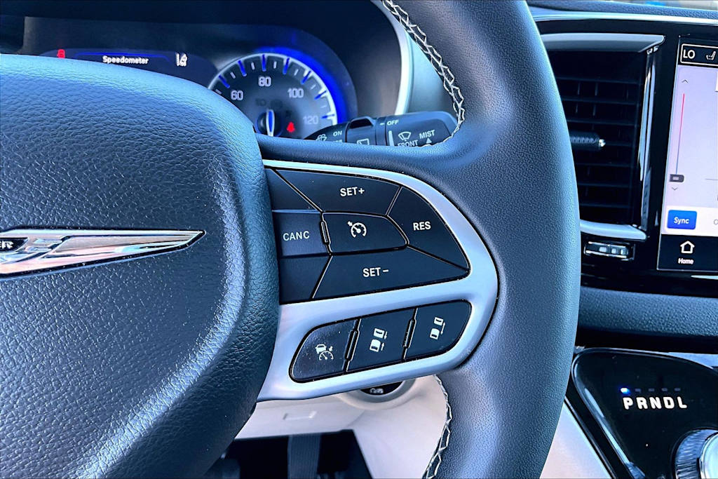 Thumbnail: 2024 Chrysler Pacifica - 25