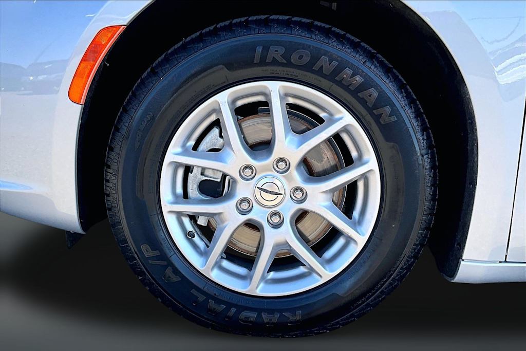 Thumbnail: 2024 Chrysler Pacifica - 8