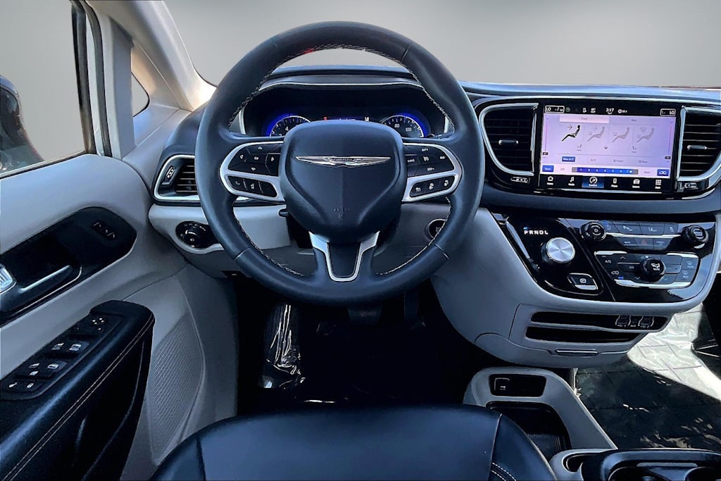 Thumbnail: 2024 Chrysler Pacifica - 14