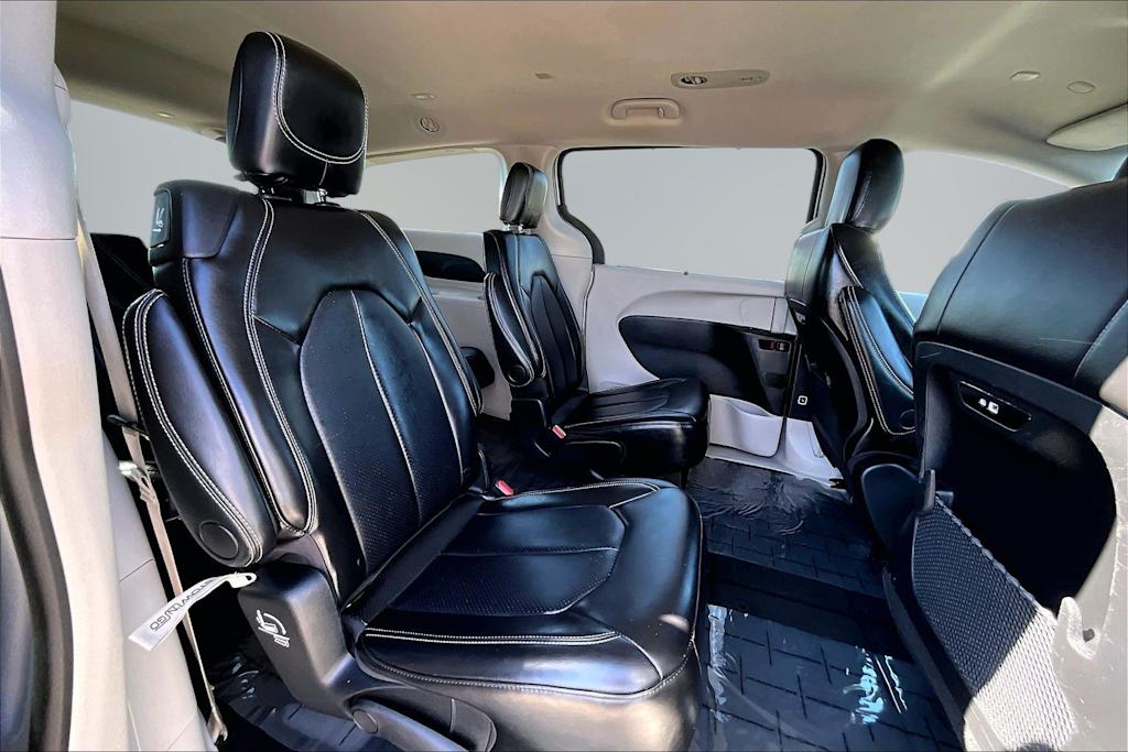 Thumbnail: 2024 Chrysler Pacifica - 30