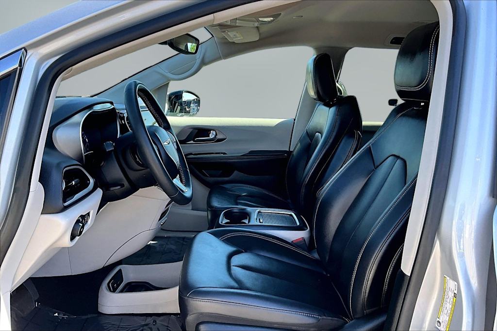 Thumbnail: 2024 Chrysler Pacifica - 11