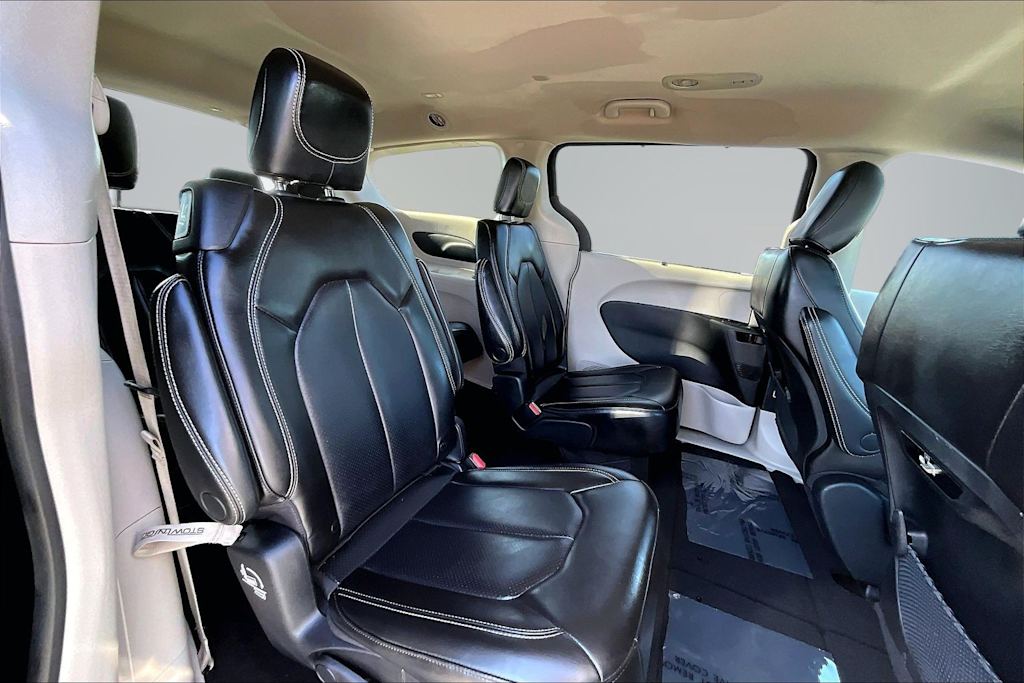 Thumbnail: 2023 Chrysler Pacifica - 28
