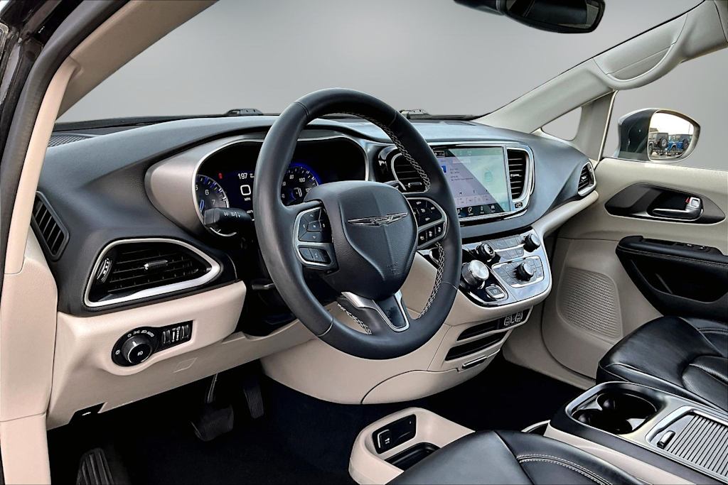 Thumbnail: 2023 Chrysler Pacifica - 2