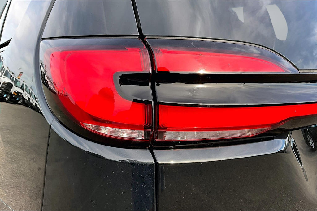 Thumbnail: 2023 Chrysler Pacifica - 31