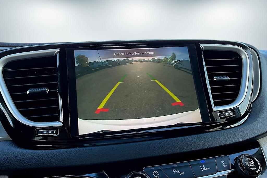 Thumbnail: 2023 Chrysler Pacifica - 25