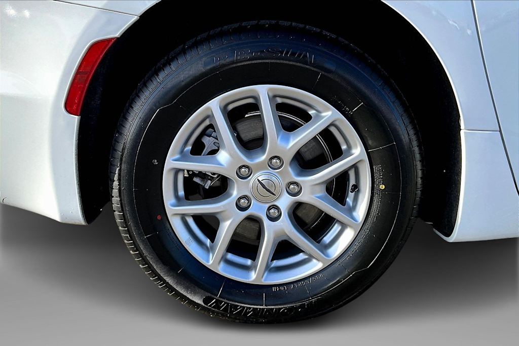 Thumbnail: 2023 Chrysler Pacifica - 36