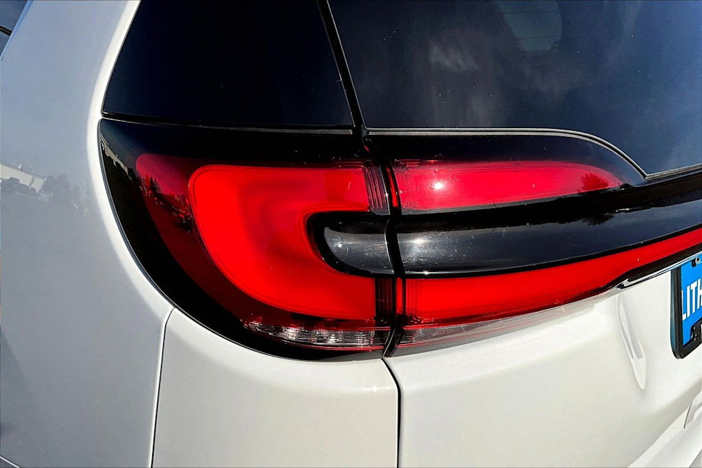 Thumbnail: 2023 Chrysler Pacifica - 33