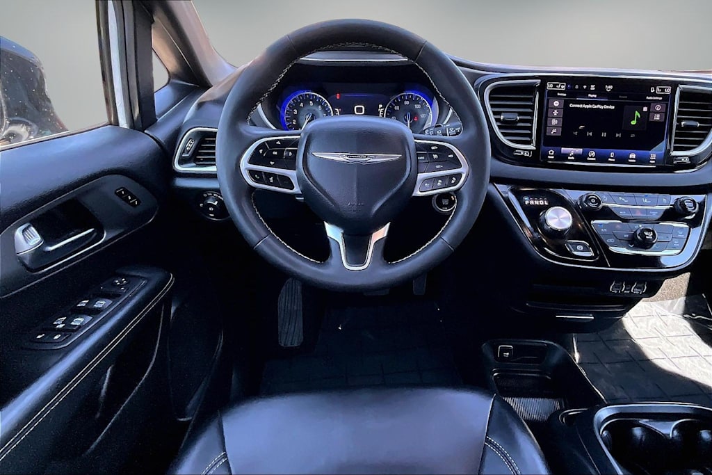 Thumbnail: 2025 Chrysler Pacifica - 14