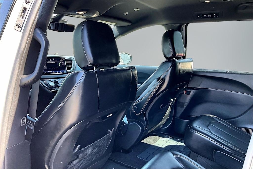Thumbnail: 2025 Chrysler Pacifica - 12