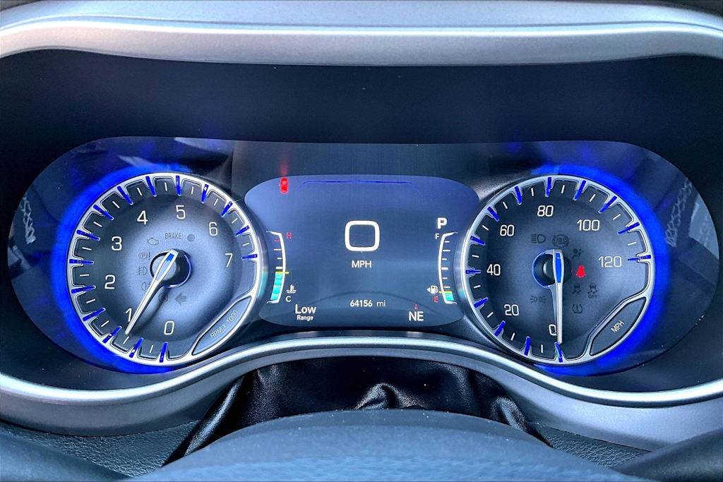 Thumbnail: 2025 Chrysler Pacifica - 17